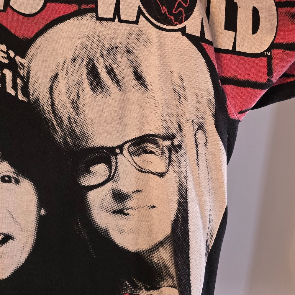*ULTRA RARE* - NWOT - Vintage 1992 Wayne’s World - All Over Print - Picture 3 of 12